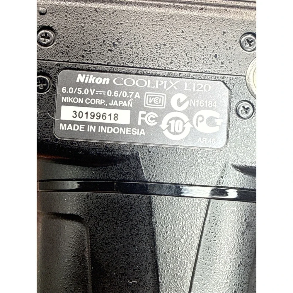Nikon COOLPIX L120 14.1MP Digital Bridge Camera - Black - W/ Case - TESTED